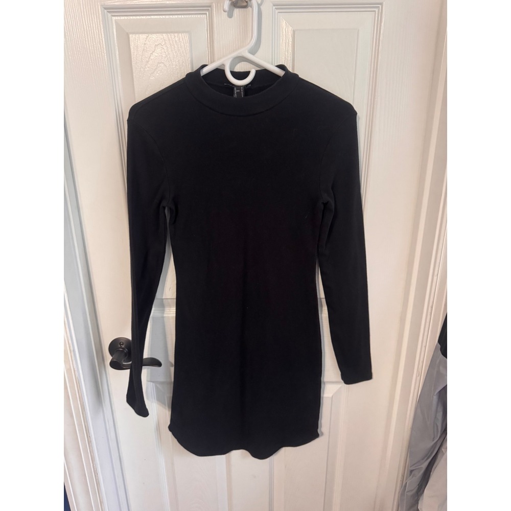 Forever 21 Black Long Sleeve Mock Neck Bodycon Mini Dress Size Medium